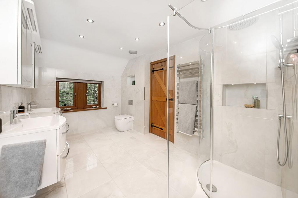 Bedroom one en suite