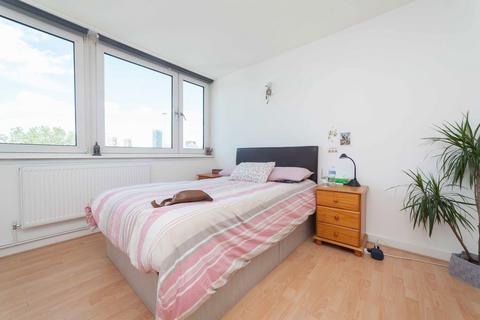 3 bedroom flat for sale, Tawny Way, London SE16