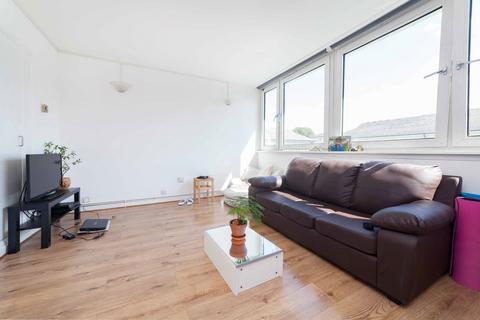 3 bedroom flat for sale, Tawny Way, London SE16