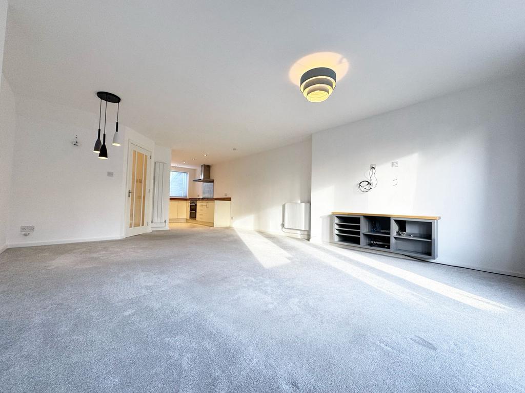 House in Leeds, West Yorkshire - View 2