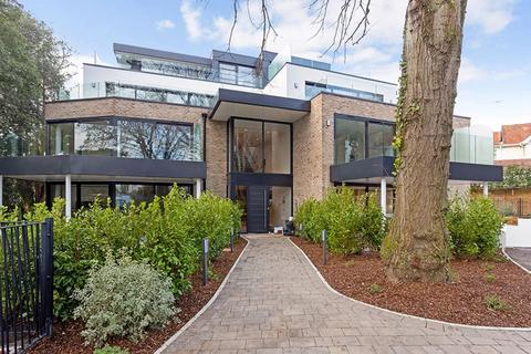3 bedroom apartment to rent, Bessborough Road, Canford Cliffs , Poole