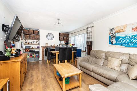 5 bedroom detached house for sale, Millhams Close, Kinson