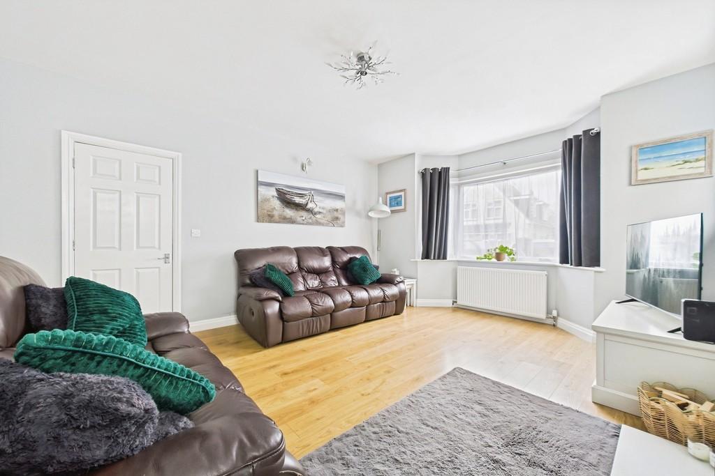 263746b1-CAM01085 G0-PR0655-STILL018