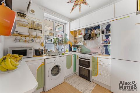 2 bedroom flat for sale, Gabriel House, Rotherhithe, SE16