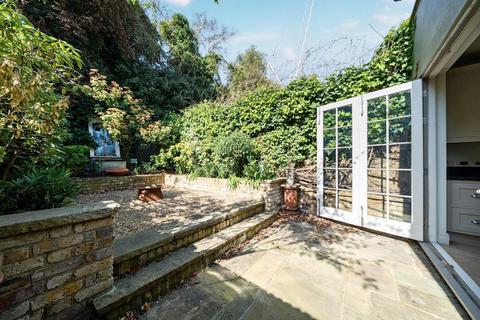 3 bedroom terraced house to rent, Ordnance Hill, St Johns Wood, London, NW8
