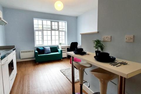 1 bedroom property to rent, South Wolfe Street, Stoke-on-trent