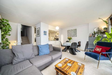 2 bedroom flat for sale, Barbican, London EC2Y