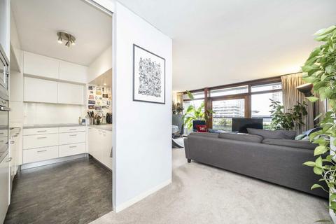2 bedroom flat for sale, Barbican, London EC2Y