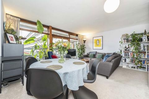 2 bedroom flat for sale, Barbican, London EC2Y