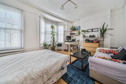 undefined, Davisville Road, London