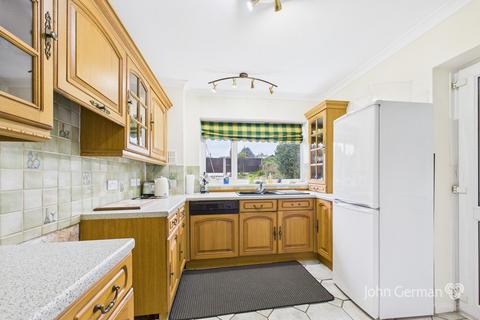 3 bedroom semi-detached house for sale, Bodmin Avenue, Stafford