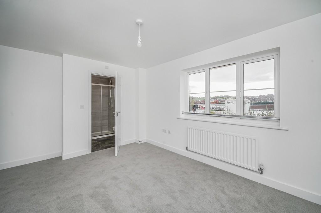 20251023052137 Exeter-86-of-351 Cez B0