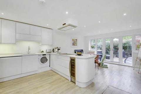 undefined, Britannia Road, Fulham