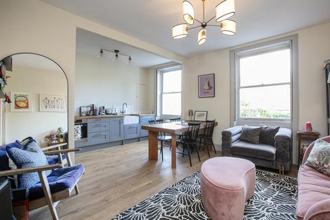 2 bedroom flat for sale, Camberwell Grove, Camberwell, SE5