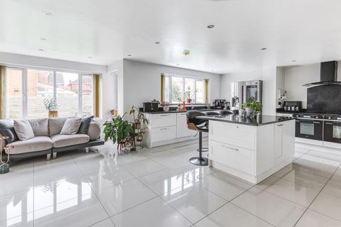 4 bedroom detached house for sale, Groombridge Crescent, Littleover
