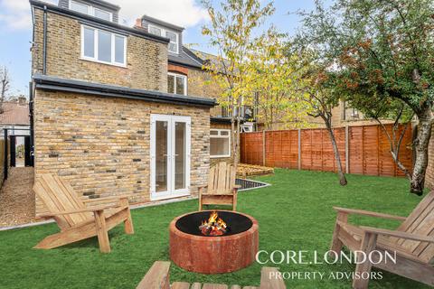 undefined, Avenue Gardens, Acton, W3