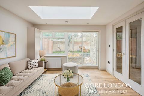 undefined, Avenue Gardens, Acton, W3