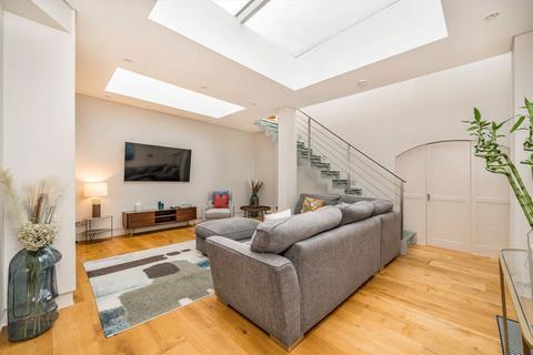 Queen's Gate Mews, London SW7