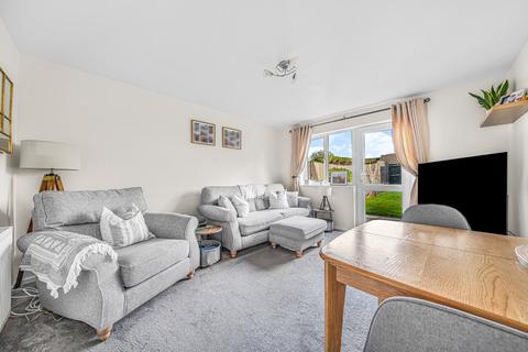 21 Ashbury Crescent, Guildford, GU4 7HG
