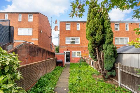 undefined, Approach Close, Stoke Newington, London, N16