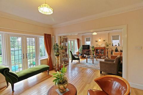 4 bedroom detached house for sale, Chapel Lane, Knighton