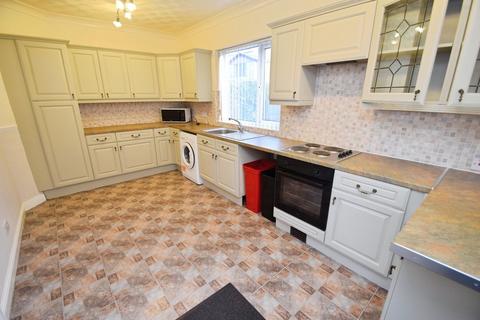 3 bedroom semi-detached house for sale, Thackley OId Road, Bradford BD18