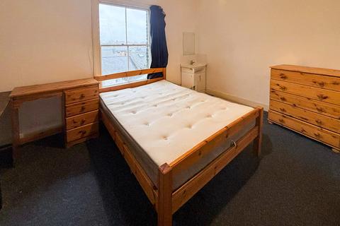 1 bedroom in a house share to rent, Bateman Street, Cambridge CB2