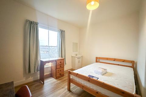 1 bedroom in a house share to rent, Bateman Street, Cambridge CB2