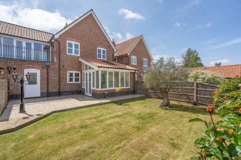 4 bedroom link detached house for sale, River View, Beccles