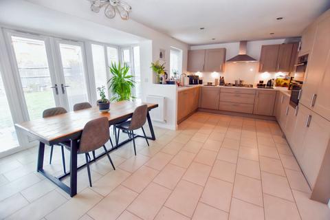 4 bedroom detached house for sale, Stevens Grove, Market Drayton