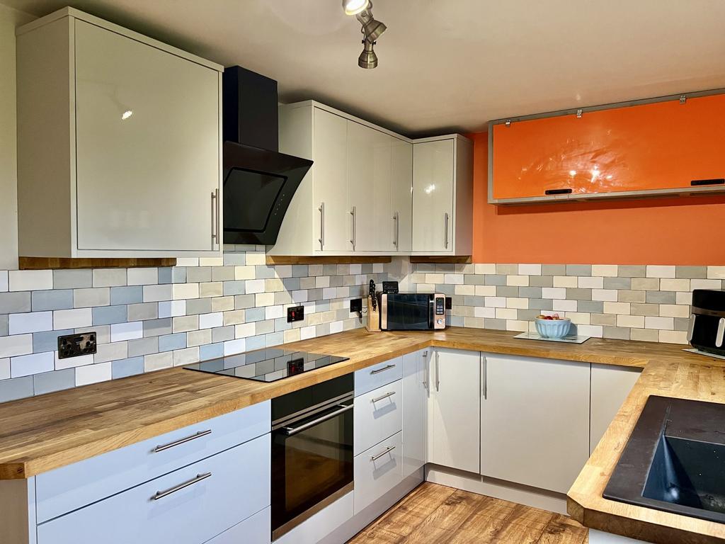 9 Queenshill Park, Ringford - Williamson and Henry