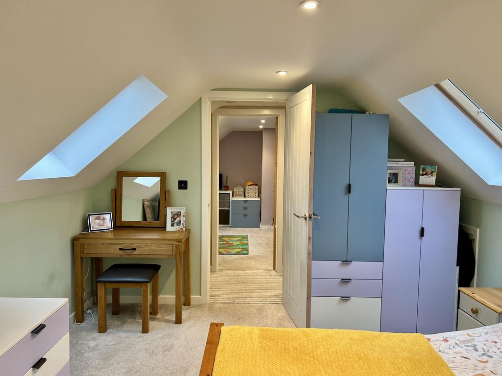 9 Queenshill Park, Ringford - Williamson and Henry