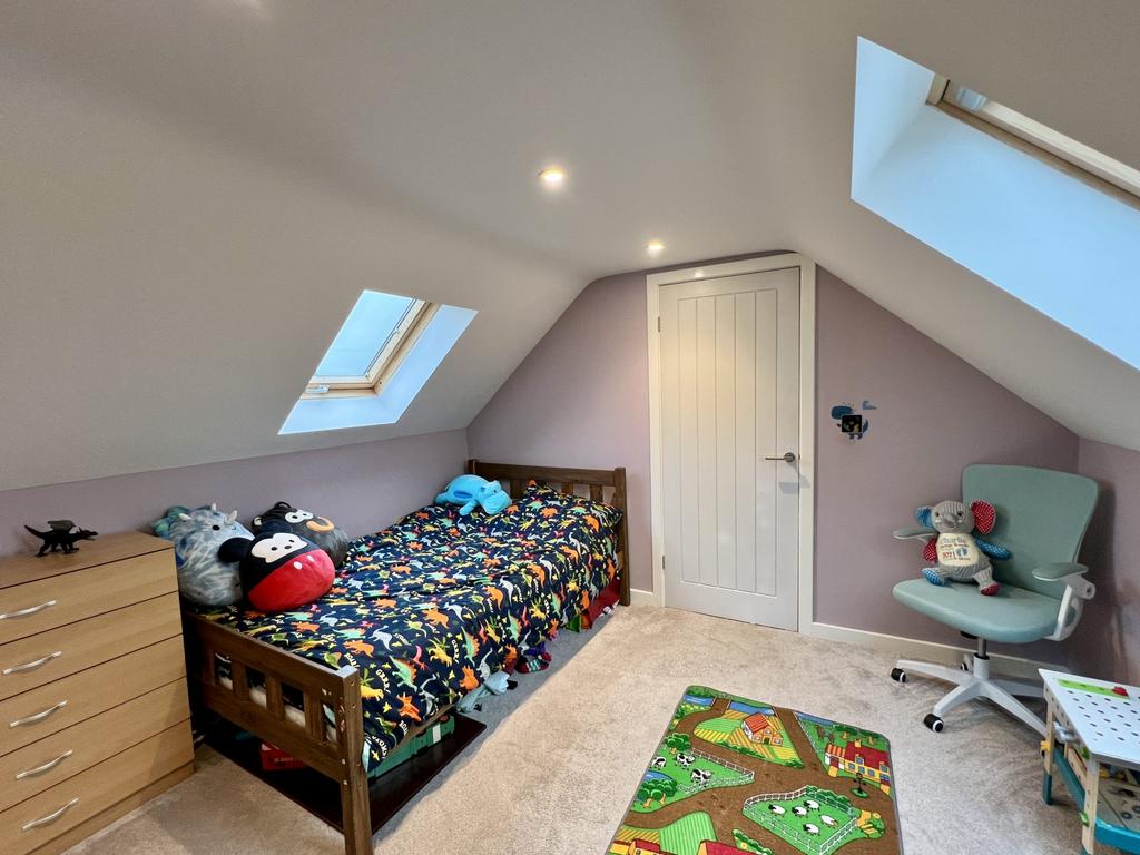 9 Queenshill Park, Ringford - Williamson and Henry