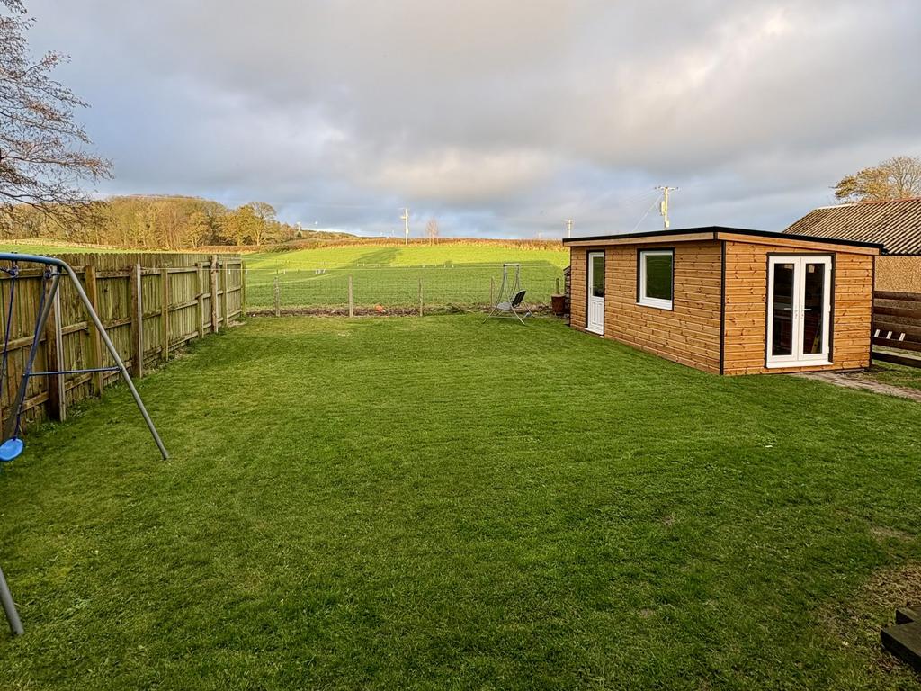9 Queenshill Park, Ringford - Williamson and Henry