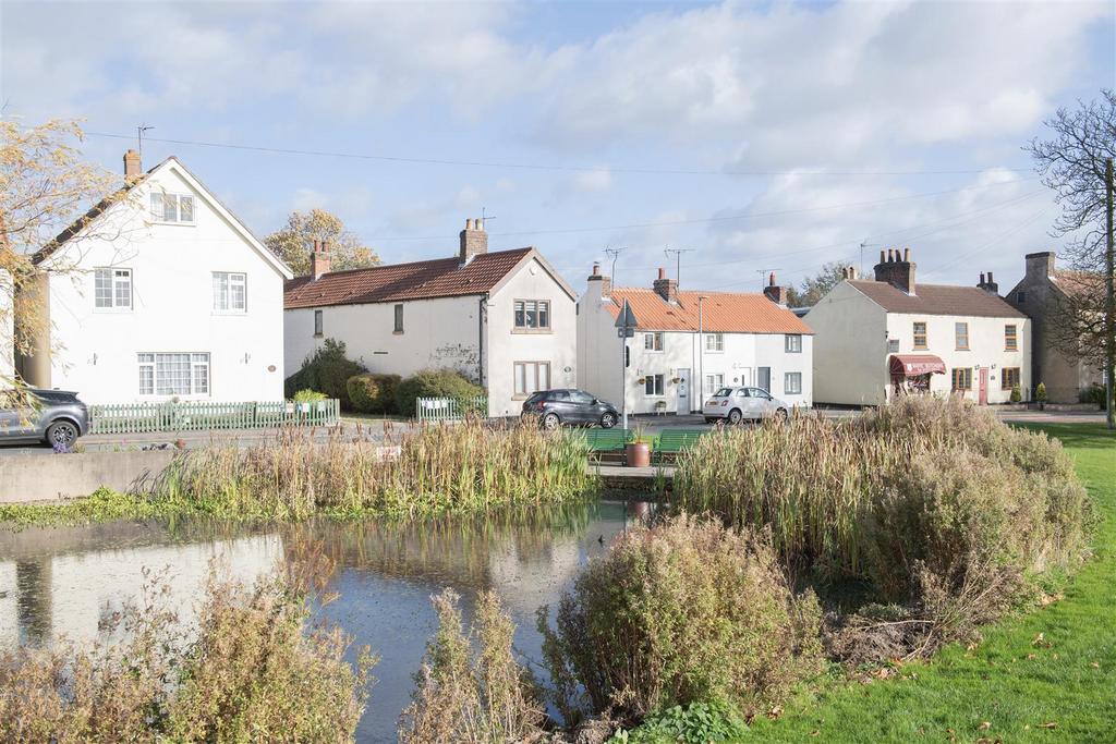 Huttoncranswick009.jpeg