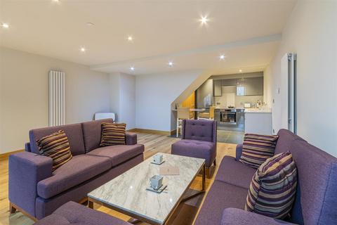 2 bedroom apartment for sale, Newport Road, Cardiff CF24