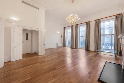 3 bedroom flat to rent, Gloucester Place, London, W1U