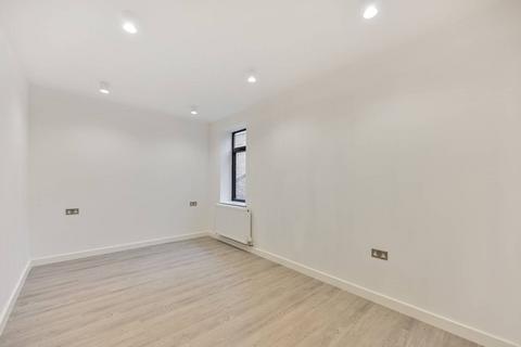 2 bedroom flat to rent, Wimbledon Hill Road, Wimbledon, London, SW19