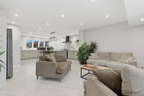 5 bedroom detached house for sale, Vicarage Croft, Kings Bromley, Burton on Trent, DE13