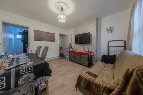 4 bedroom end of terrace house for sale, Tewkesbury Street, Leicester LE3