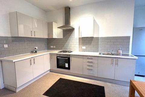 2 bedroom flat to rent, Raglan Road, Leeds