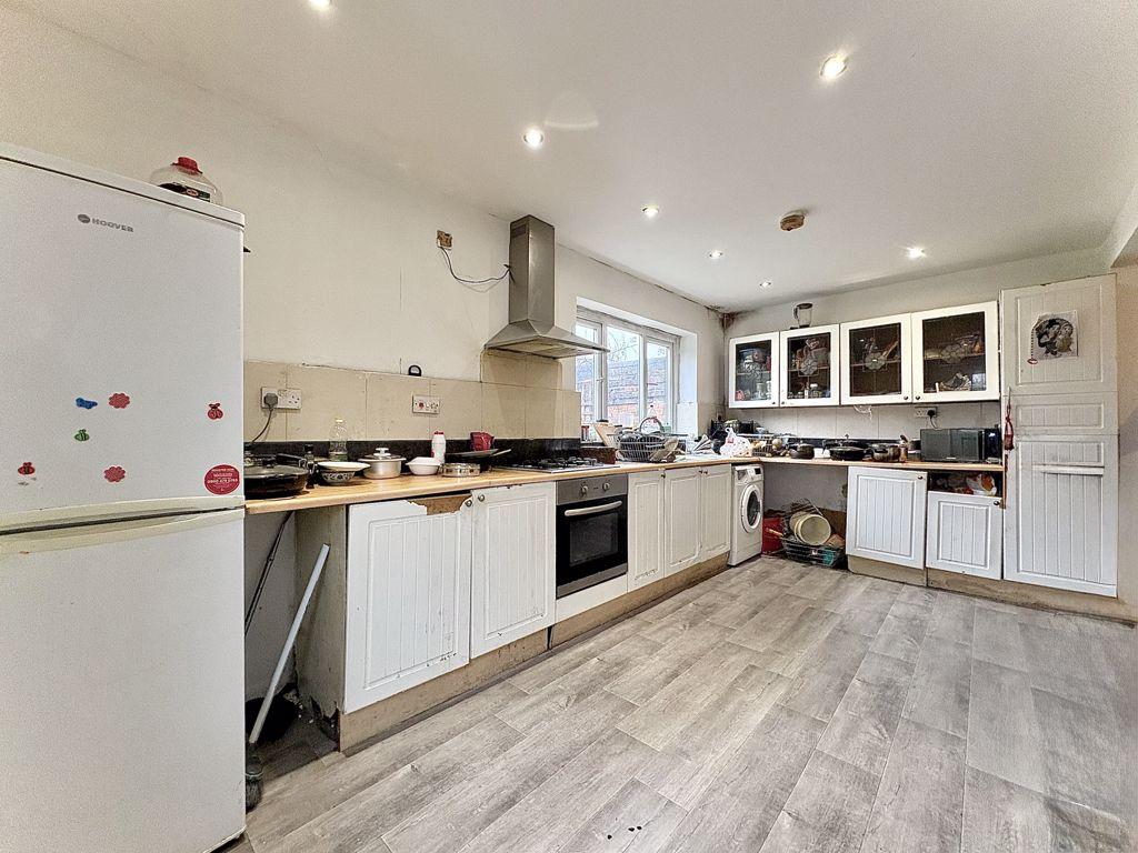 Dining kitchen