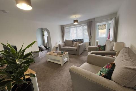 2 bedroom house to rent, Mackworth Drive, Cimla, Neath