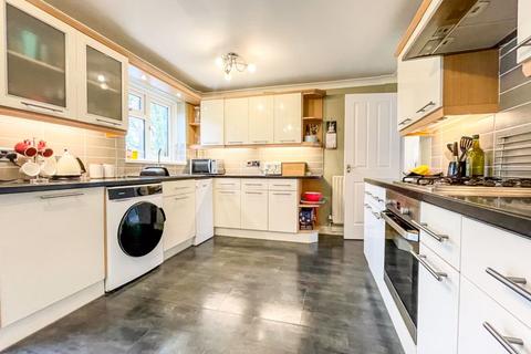 4 bedroom detached house for sale, Pudbrooke Gardens, Hedge End, SO30