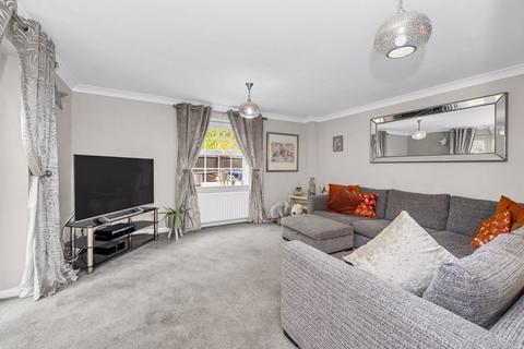 4 bedroom detached house for sale, Kingfisher Road, Bury St. Edmunds