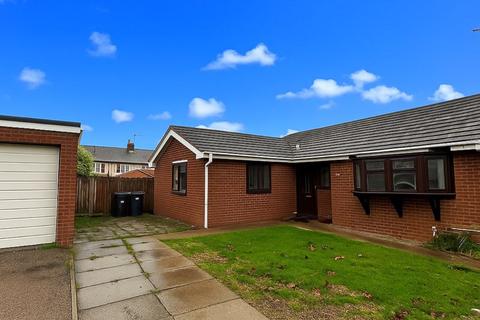 Almond Close, Luton