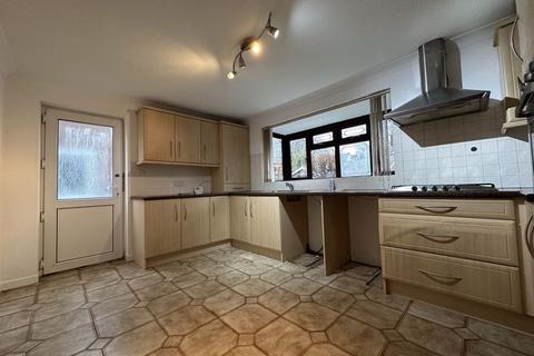 3 Almond Close, Luton, LU3 1TT