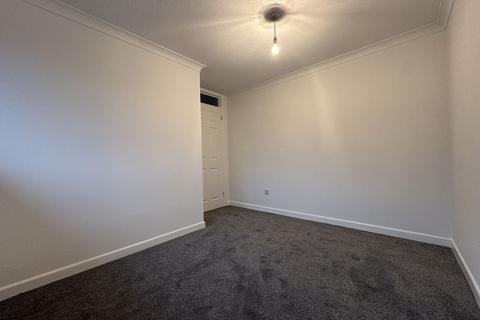 3 Almond Close, Luton, LU3 1TT