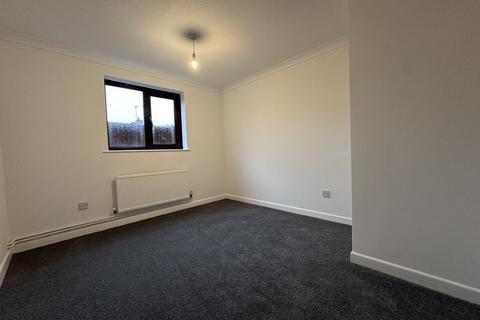 3 Almond Close, Luton, LU3 1TT