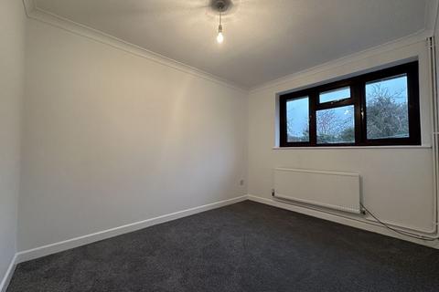 3 Almond Close, Luton, LU3 1TT
